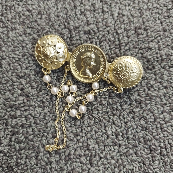 Accessories - Picture 4 of 16